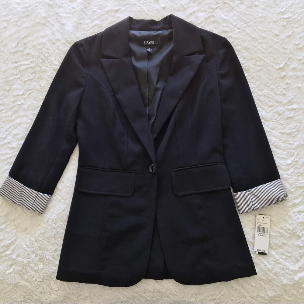 🆕NWT Black Blazer with Cuffed 3/4 Sleeve